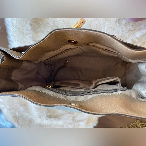 Michael Kors Hamilton Saffiano leather large tote - Picture 6 of 10